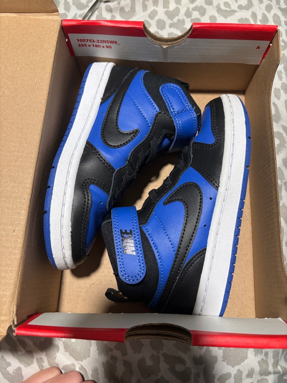 Nike Kids Black and Blue Low-Top Sneakers with Hook-and-Loop Strap